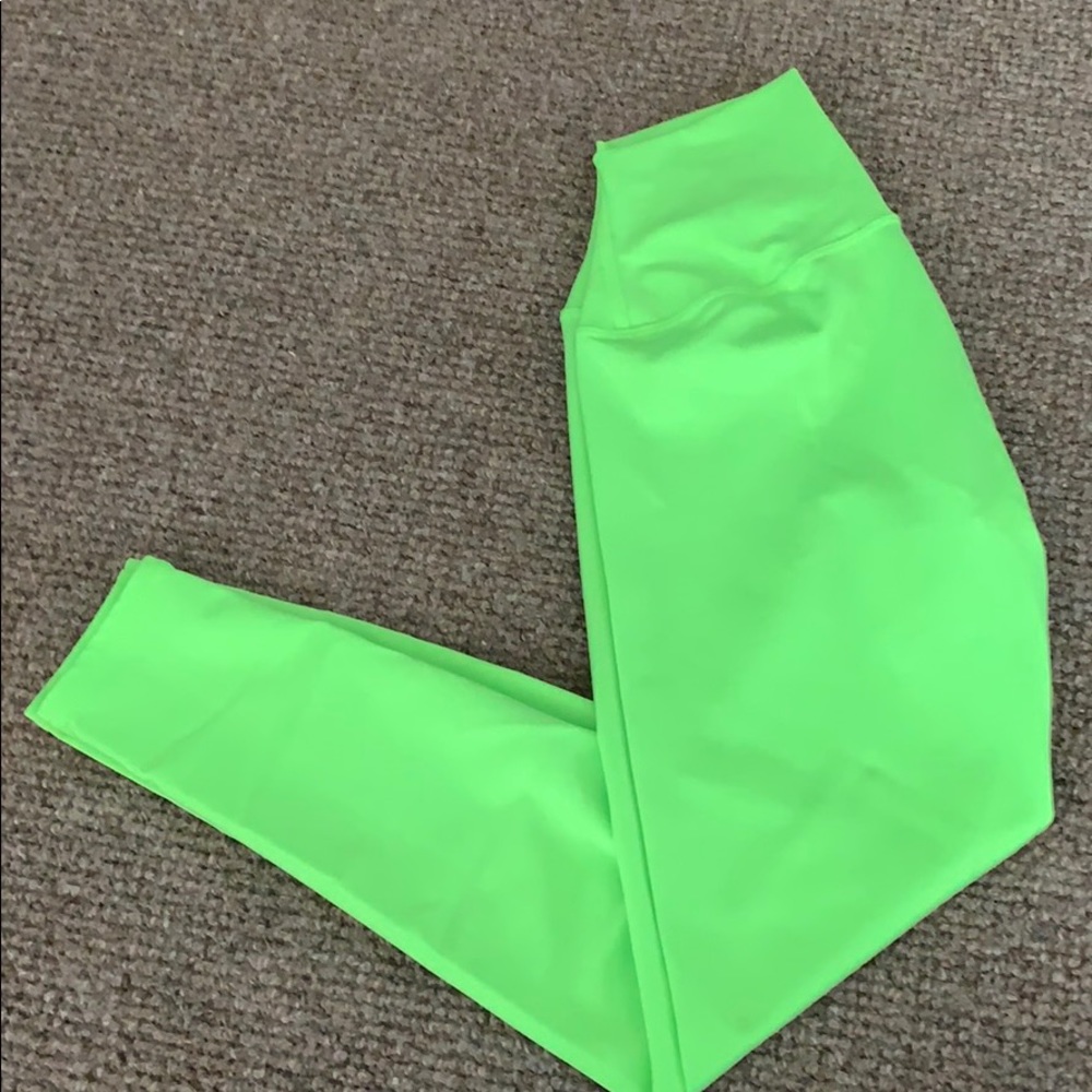 Hot green Alo leggings
